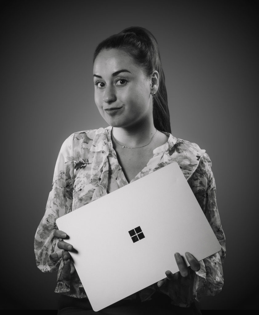 Portrait corporate en entreprise – Studio Saussay, photographe en Île-de-France