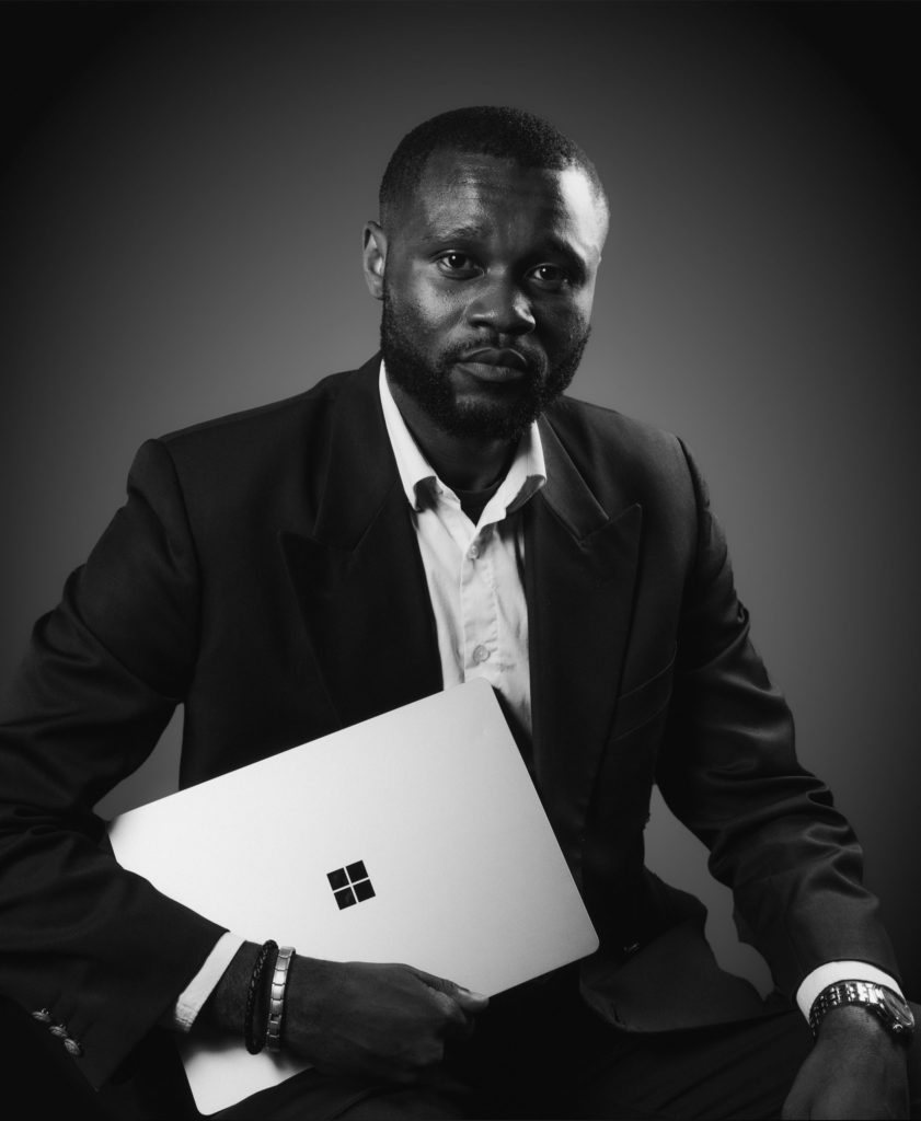 Portrait corporate en entreprise – Studio Saussay, photographe en Île-de-France