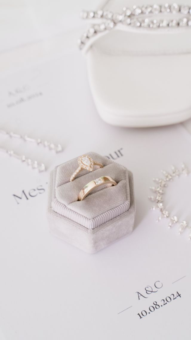J’ai remporté mon premier Wedding Award 2025 ! ✨ Merci à tous ceux qui ont laissé un avis, c’est grâce à vous ! ❤️ 
Chaque retour compte énormément pour moi, alors si j’ai eu la chance d’immortaliser un moment pour vous, dites-moi ce que ça vous a apporté ! 💬📸
#weddingaward2025 #photographedemariage #photographer #photographe #weddingphotographer #photographeparis